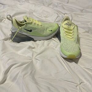 Women’s Nike shoes